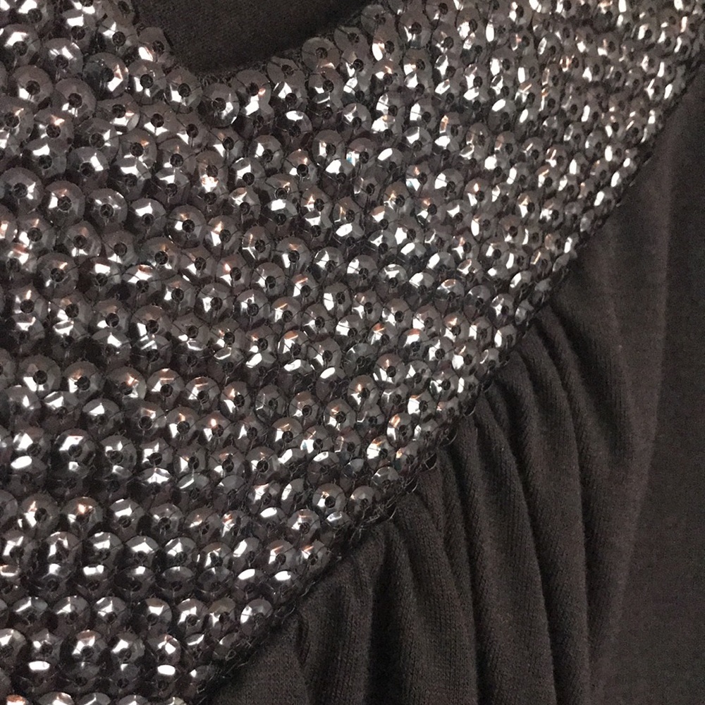 Ladies black blouse, polyester/rayon/spandex-guaranteed comfy. Short sleeves - Picture 4 of 6